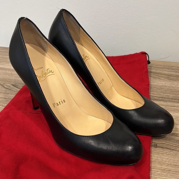Authentic Christian Louboutin 6.5 US in Black Leather Pump Round Toe - Picture 8 of 10